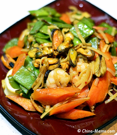 chinese-seafood-rice-noodle-vwm.jpg