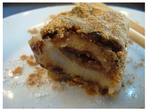 Old Beijing Snack Rolling Donkey, (Pastry made by steamed glutinous soy bean flour.)