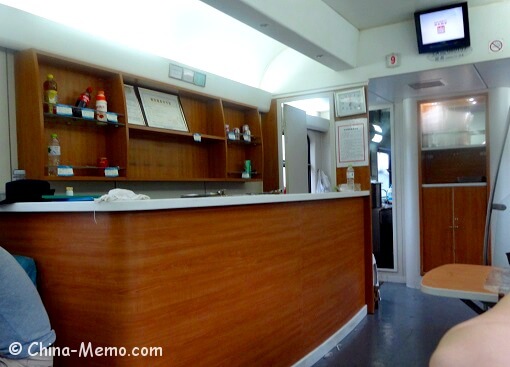 China Train Dining Car Desk