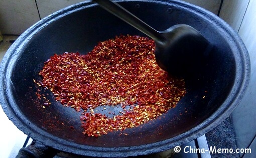 Chinese chili flakes in the wok