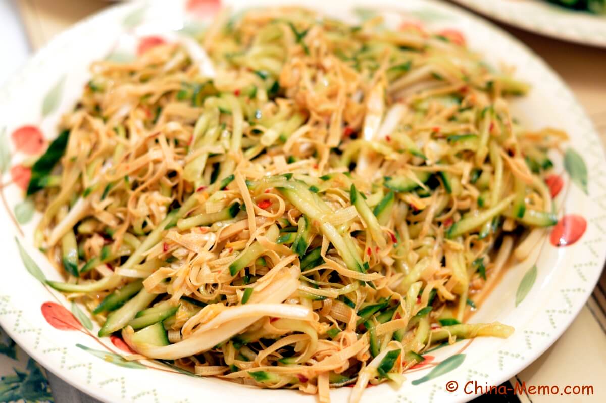 Chinese Salad by Courgette and Tofu Skins