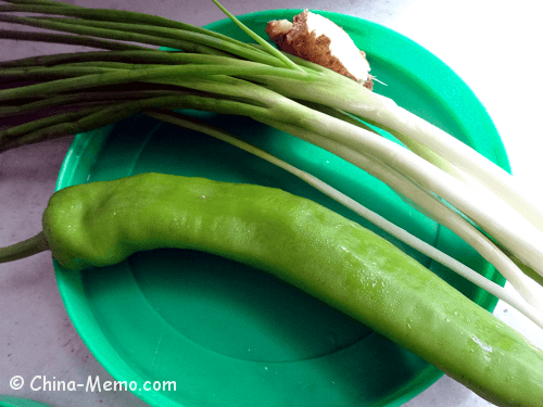 Chinese Green Chili, Ginger & Spring Onions