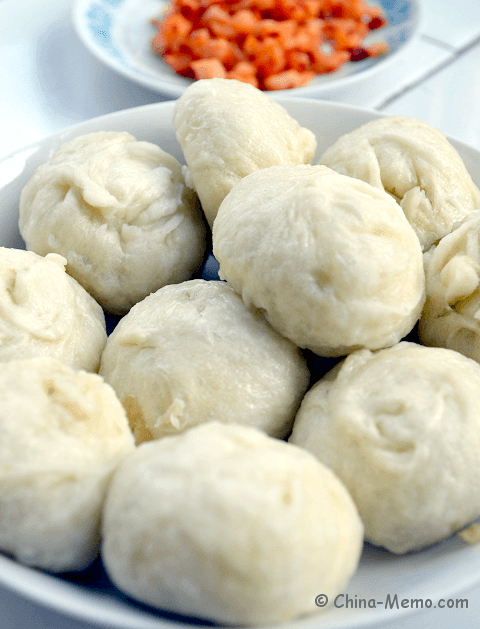Chinese Steamed Meat Stuffed Buns
