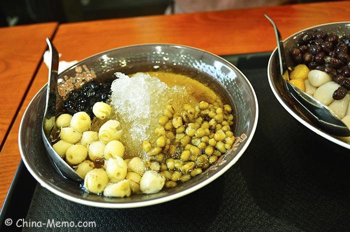 Chinese Sweet Tofu & Beans Soup