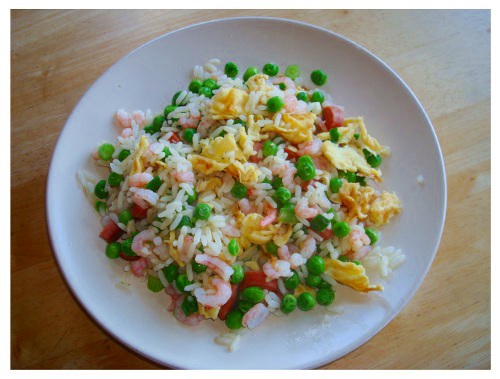 Chinese Food Egg Fried Rice with Prawn and Green Peas.