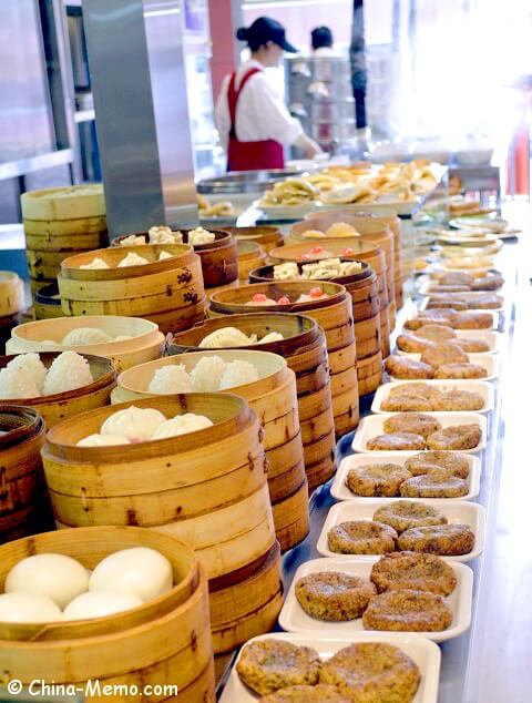 Shanghai Old City God Temple Snack Food