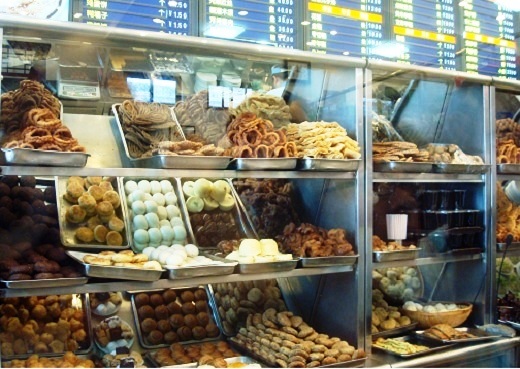 Too many choices for Beijing snacks?