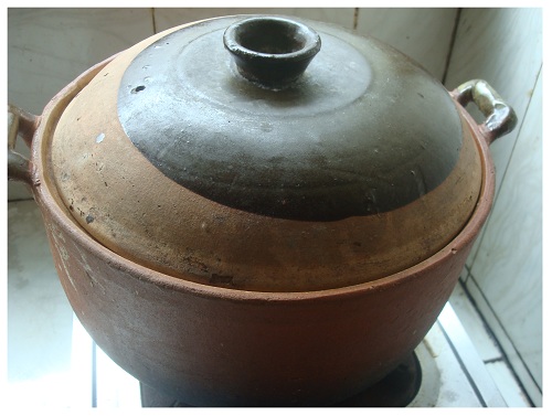 Chinese Clay Pot for Soup.