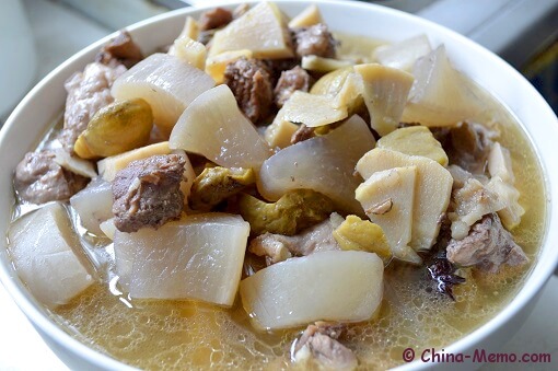 Chinese Duck Radish Soup