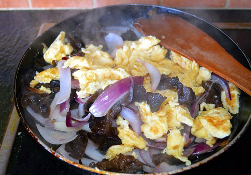 Chinese Egg Fried Onions & Wood Ear