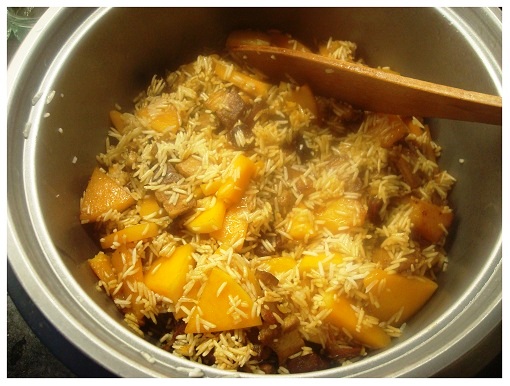 Chinese Squash Sausage Belly and Rice (in Rice Cooker).