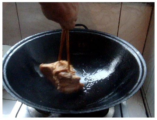 Chinese Steamed Pork Belly, Frying Skin